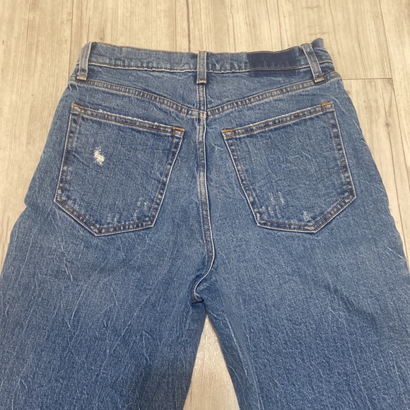 Abercrombie and Fitch 90’s Straight Ultra High Rise 28R - Picture 3 of 6